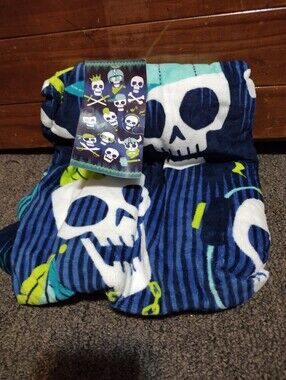 Jumpin Beans Skeleton Velour Beach Towel.               28" X 58"